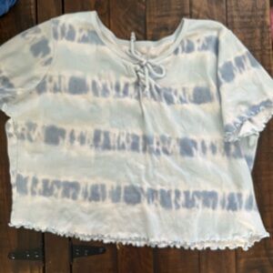 Arizona Jean Company Light Blue Top